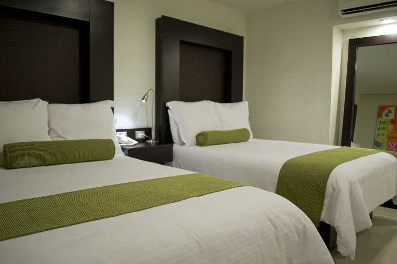 Wyndham Garden Guadalajara Acueducto Hotel Zapopan Exterior foto